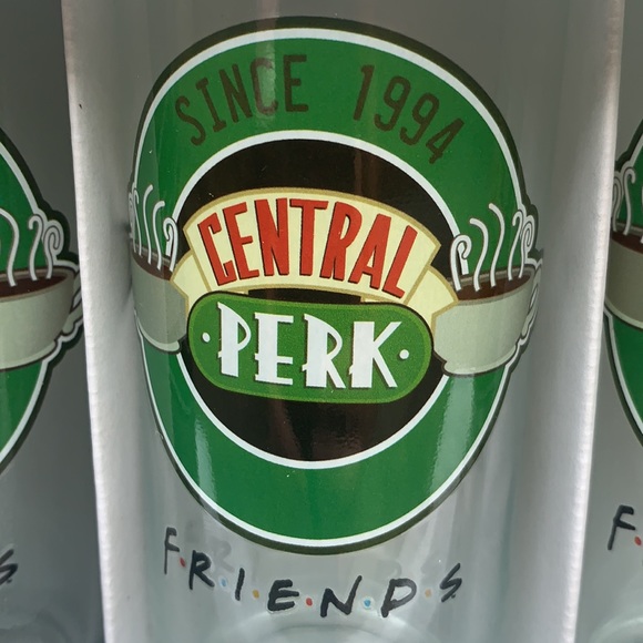 New FRIENDS CENTRAL PERK GLASSWARE (SET SET OF 4) - Picture 5 of 8